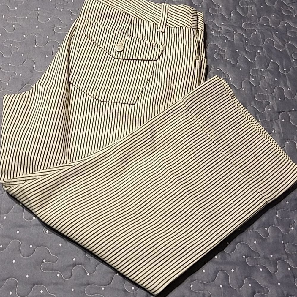 Striped Capris size 7/8